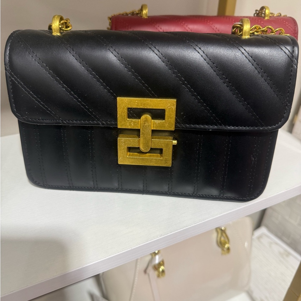Fashionable and Popular Embroidered Chain Square Bag Leather